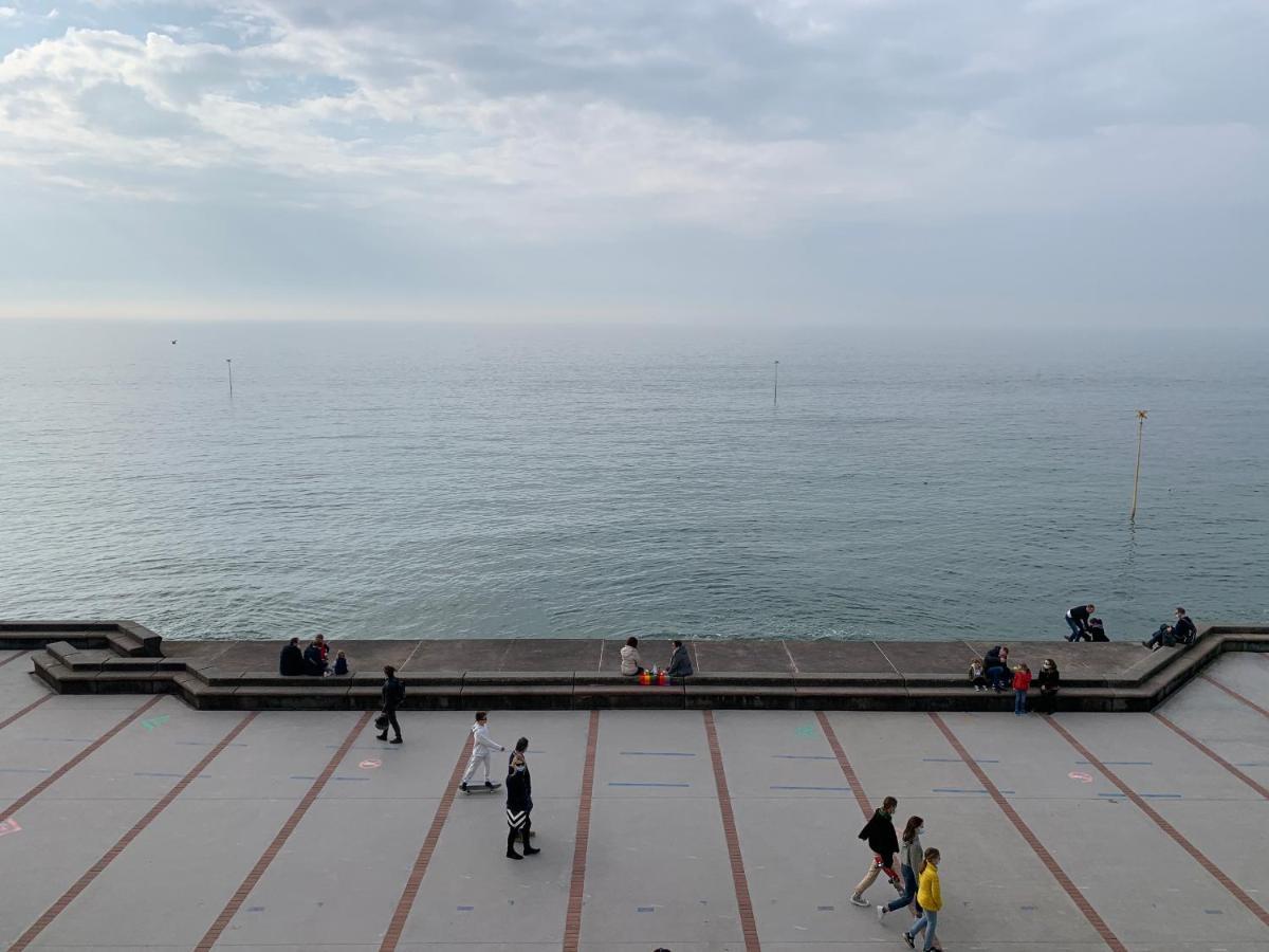 Le Coucher De Soleil - Face Mer Avec Terrasse Wimereux Exterior photo