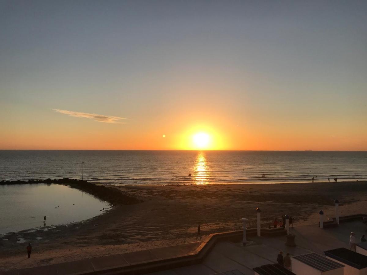 Le Coucher De Soleil - Face Mer Avec Terrasse Wimereux Exterior photo